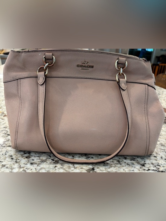 Coach Handbags - Well loved Coach shoulder purse